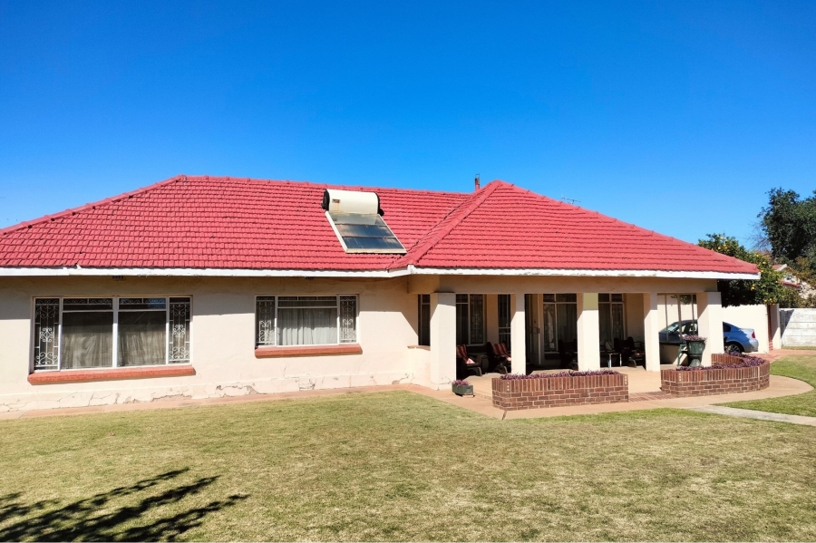 4 Bedroom Property for Sale in Dagbreek Ext 4 Free State
